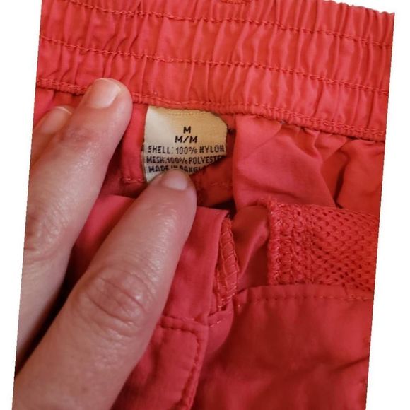 Stylish Bimini Bay Performance Shorts - Size Medium, Coral Color - Picture 1 of 3